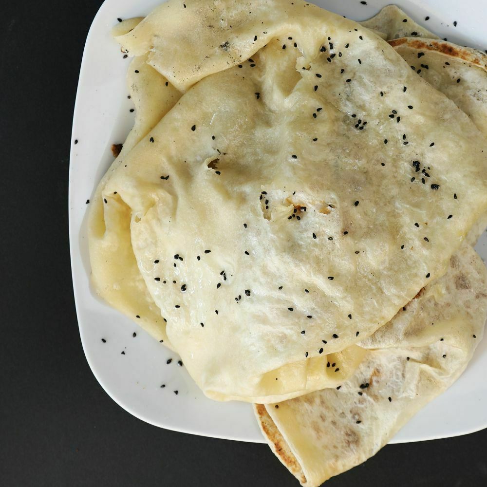 خبز رطب مع عسل